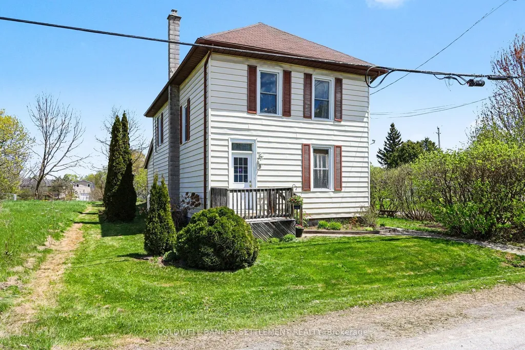 9 Jubilee Street Montague ON K7A 2W9