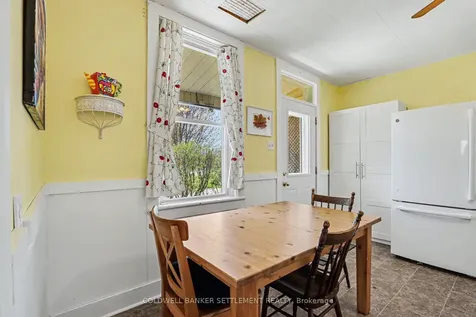 9 Jubilee Street Montague ON K7A 2W9