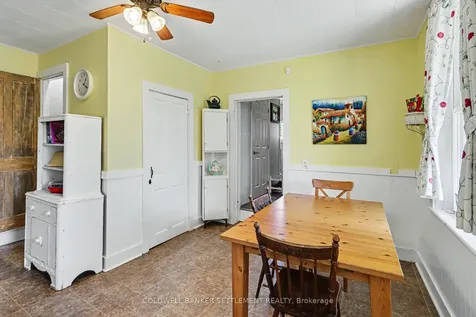 9 Jubilee Street Montague ON K7A 2W9
