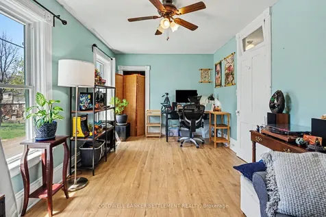 9 Jubilee Street Montague ON K7A 2W9