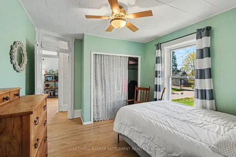 9 Jubilee Street Montague ON K7A 2W9