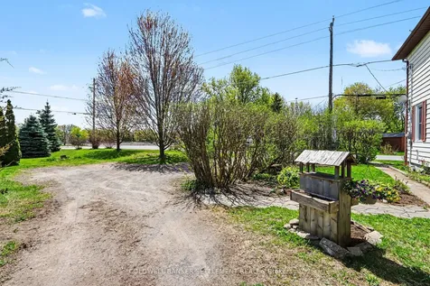 9 Jubilee Street Montague ON K7A 2W9
