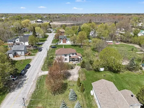 9 Jubilee Street Montague ON K7A 2W9