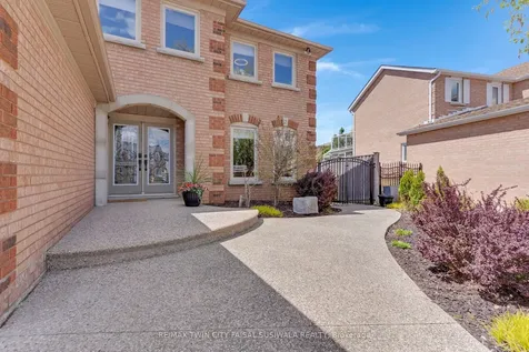 667 Burnett Avenue Cambridge ON N1T 1P1