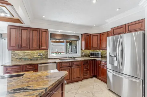 667 Burnett Avenue Cambridge ON N1T 1P1