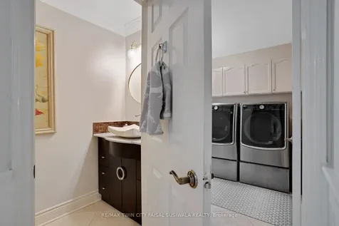 667 Burnett Avenue Cambridge ON N1T 1P1