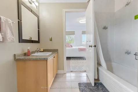 667 Burnett Avenue Cambridge ON N1T 1P1
