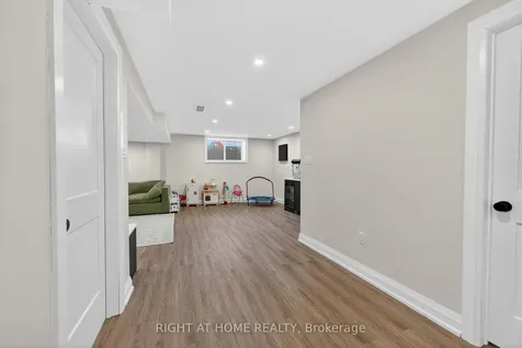 67 Ambrous Crescent Guelph ON N1G 0E4