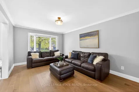 9 Ben Tirran Crescent Hamilton ON L8G 4V8