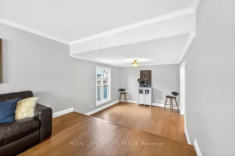 9 Ben Tirran Crescent Hamilton ON L8G 4V8