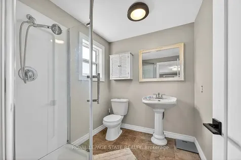9 Ben Tirran Crescent Hamilton ON L8G 4V8