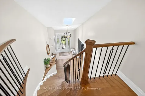 9 Ben Tirran Crescent Hamilton ON L8G 4V8