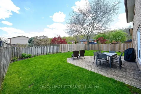 9 Ben Tirran Crescent Hamilton ON L8G 4V8