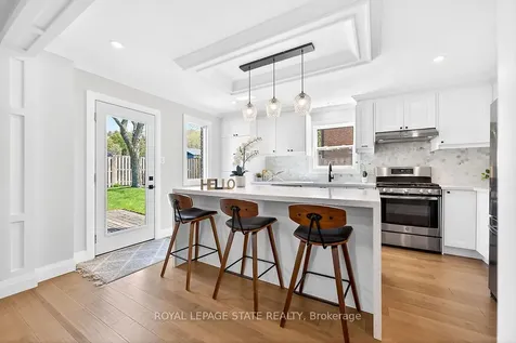 9 Ben Tirran Crescent Hamilton ON L8G 4V8
