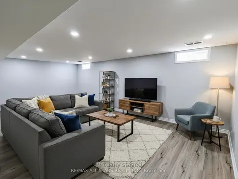 507 Clancy Crescent Peterborough ON K9K 2S1