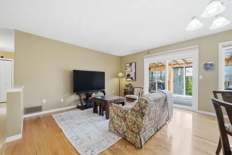 20 Pinegrove Court Belleville ON K8N 5X9