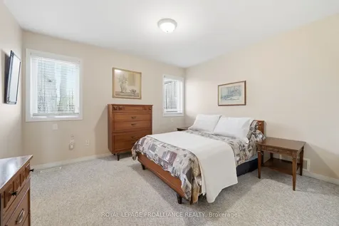 20 Pinegrove Court Belleville ON K8N 5X9