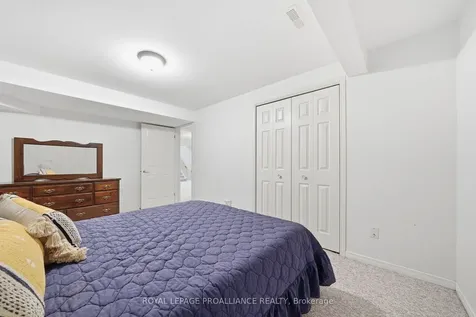 20 Pinegrove Court Belleville ON K8N 5X9