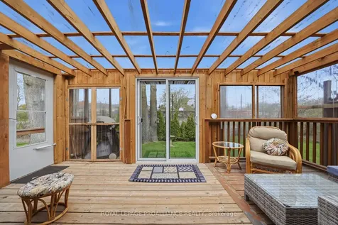 20 Pinegrove Court Belleville ON K8N 5X9
