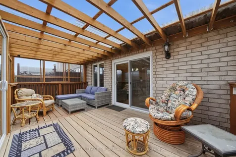 20 Pinegrove Court Belleville ON K8N 5X9