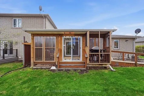 20 Pinegrove Court Belleville ON K8N 5X9