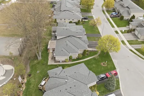 20 Pinegrove Court Belleville ON K8N 5X9