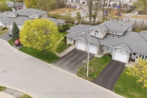 20 Pinegrove Court Belleville ON K8N 5X9