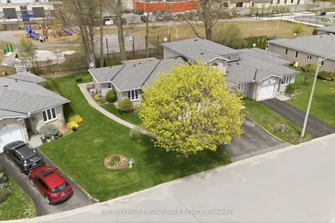 20 Pinegrove Court Belleville ON K8N 5X9