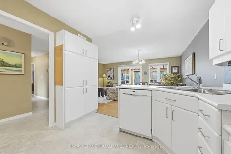 20 Pinegrove Court Belleville ON K8N 5X9