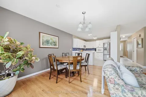 20 Pinegrove Court Belleville ON K8N 5X9