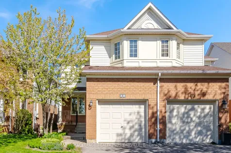 38 Houndtrail Drive Hamilton ON L8B 0N4