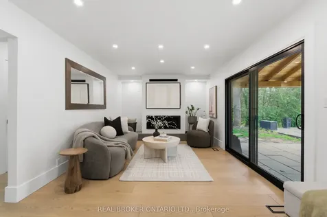 16 Bannisdale Way Hamilton ON L0R 1H2
