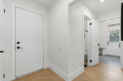 16 Bannisdale Way Hamilton ON L0R 1H2