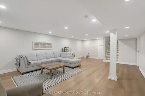 16 Bannisdale Way Hamilton ON L0R 1H2