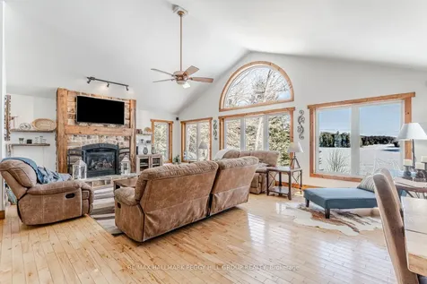 1070 South Ril Lake Road Lake Of Bays ON P0B 1A0