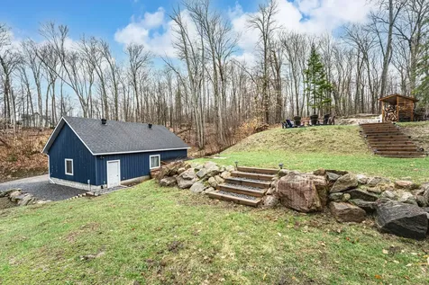 1070 South Ril Lake Road Lake Of Bays ON P0B 1A0