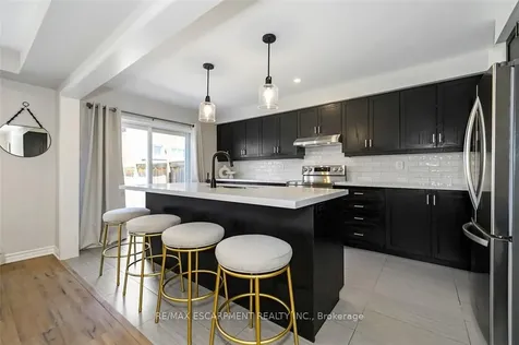 22 Spring Creek Drive Hamilton ON L0R 2H8