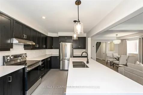 22 Spring Creek Drive Hamilton ON L0R 2H8