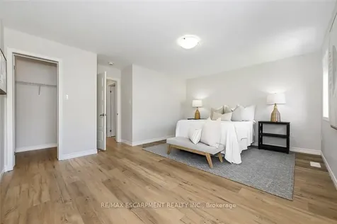 22 Spring Creek Drive Hamilton ON L0R 2H8