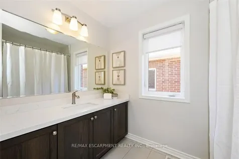22 Spring Creek Drive Hamilton ON L0R 2H8