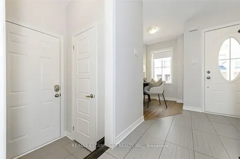 22 Spring Creek Drive Hamilton ON L0R 2H8