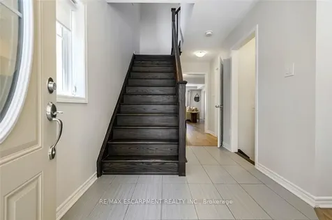 22 Spring Creek Drive Hamilton ON L0R 2H8