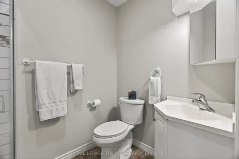 25 Pannell Lane Strathroy-caradoc ON N7G 2C6