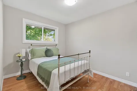 25 Pannell Lane Strathroy-caradoc ON N7G 2C6