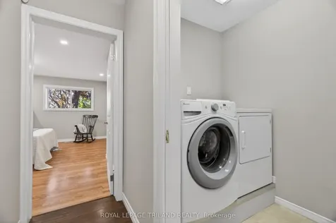 25 Pannell Lane Strathroy-caradoc ON N7G 2C6