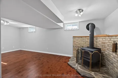 25 Pannell Lane Strathroy-caradoc ON N7G 2C6
