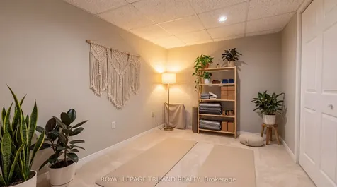 25 Pannell Lane Strathroy-caradoc ON N7G 2C6