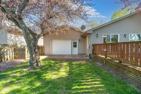 25 Pannell Lane Strathroy-caradoc ON N7G 2C6