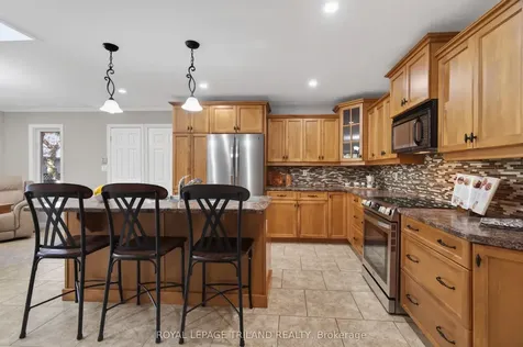 25 Pannell Lane Strathroy-caradoc ON N7G 2C6
