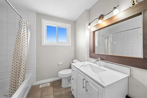 35 Folkestone Avenue Hamilton ON L8V 4M9